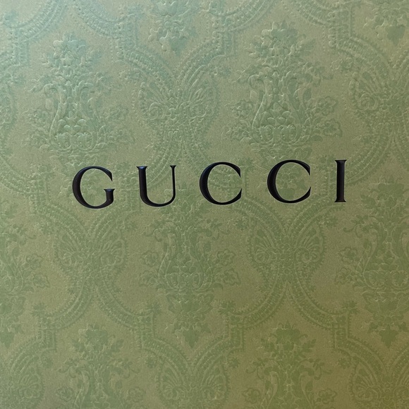 Authentic GUCCI Limited Edition Green Brocade gift Shopping Bag 13.5" X 10"x5.5” - Picture 4 of 16
